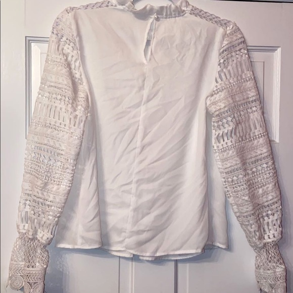 What blouse 100% Polyester size S - Picture 3 of 3